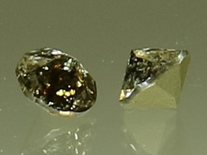 SWAROVSKI #1188 XIRIUS Pointed Chaton SS39 (ca. 8mm) Crystal Gold Patina (001GOLPA) Foiled SONDERFARBE Vintage