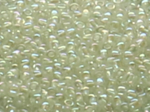 TOHO Round Beads 11/0 - 777 Cream-Lined Rainbow Crystal (ca. 10g)