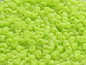Toho Tube Beads Treasure 11/0 - 44F Opaque Frosted Sour Apple (ca. 3g)