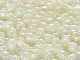 TOHO Round Beads 8/0 - 122 Opaque-Lustered Navajo White (ca. 9,5g)